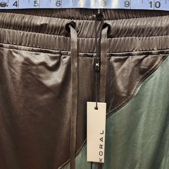 NWT Koral dark Grey/green Lightweight Joggers - Picture 2 of 8